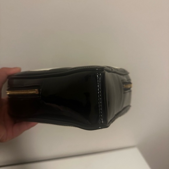 ๐๐ปSOLD๐๐ป Chanel Heart Bag - Picture 9 of 12